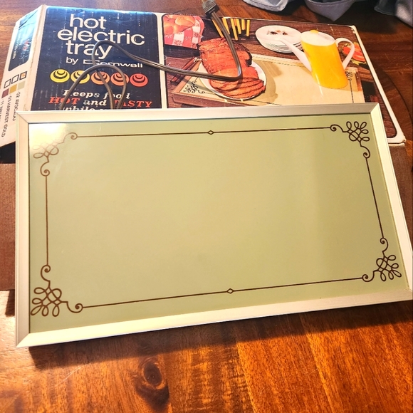 Vintage Kitchen Cornwall Hot Electric Tray in Avacodo - Picture 13 of 16